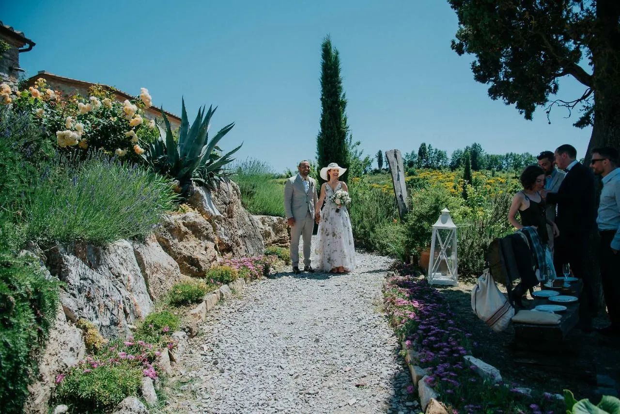 Farm stay Agriturismo Scannano Villa Serre Di Rapolano